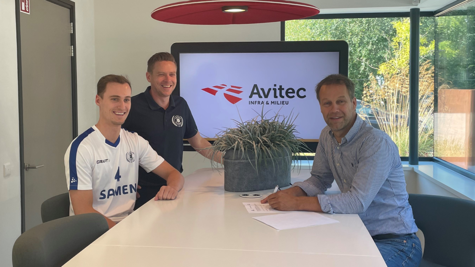 Avitec-ondertekening-1920×1080-130922-e1663079727103