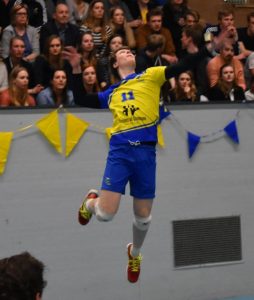 Niels de Vries blijft; Geoffrey van Gent komt van Donitas