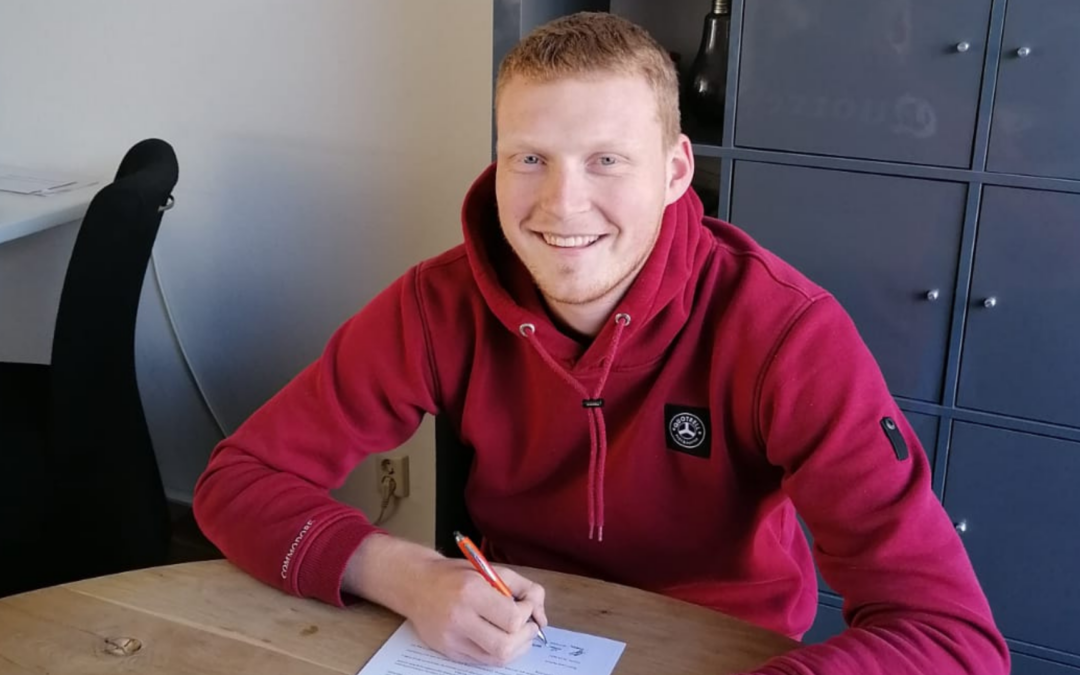 Middenman Luuk Hofhuis tekent voor twee jaar bij Amysoft Lycurgus