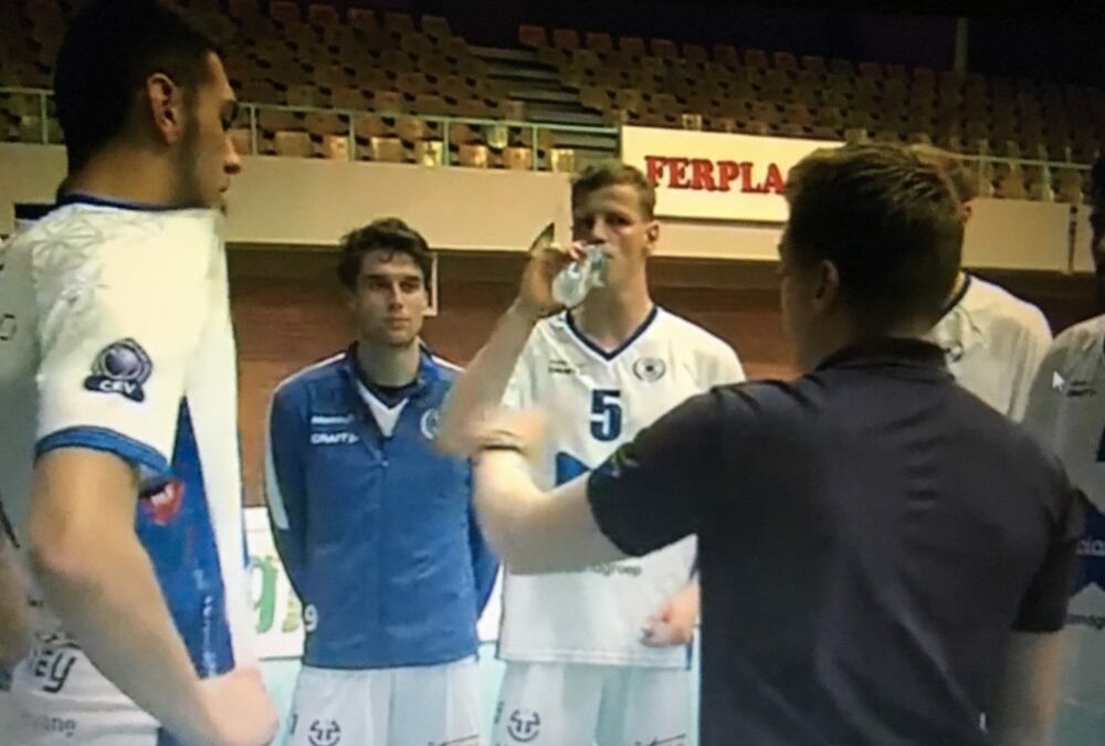 Een snelle 3-0 zege in Kosovo brengt volgende ronde stap dichterbij